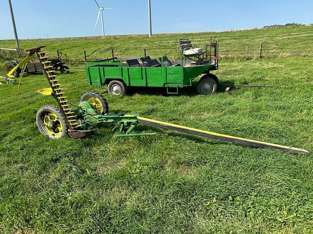 Image of John Deere No. 4 equipment image 1