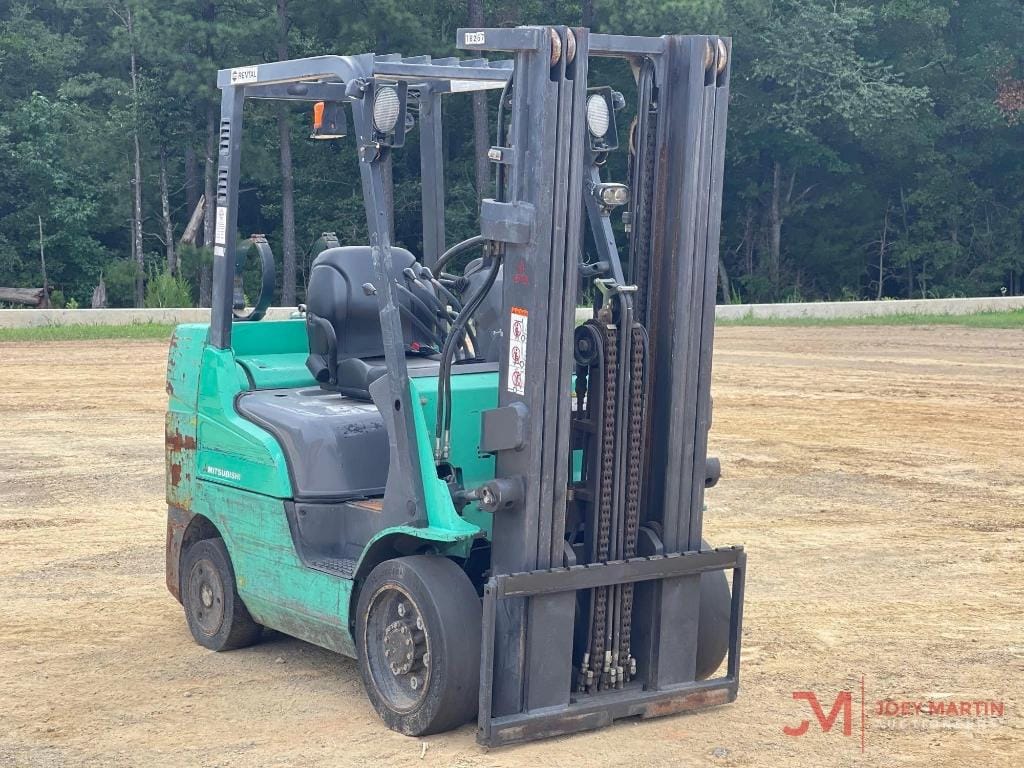 Mitsubishi FGC30N Equipment Image0