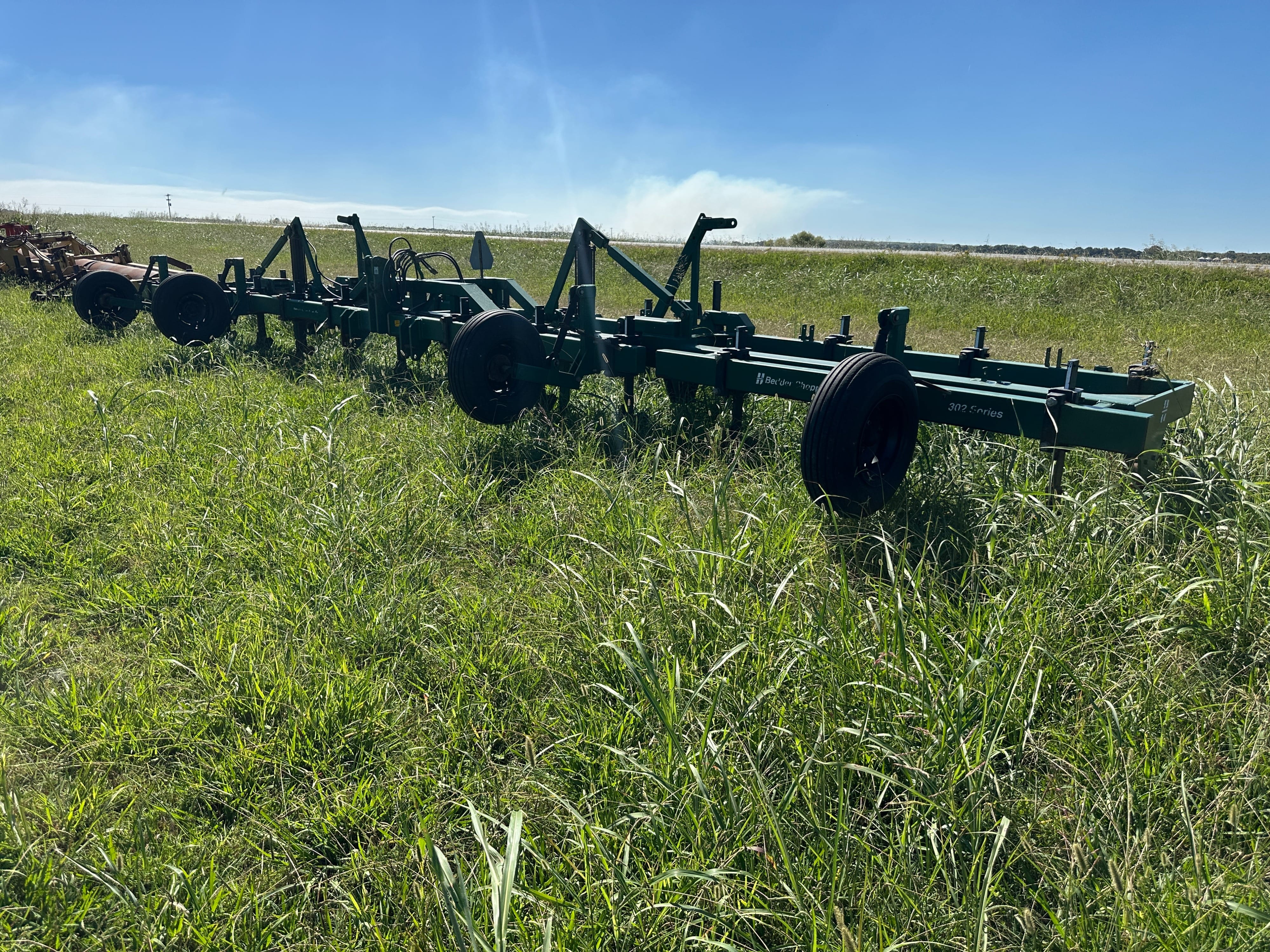 House Industries 302 Equipment Image0