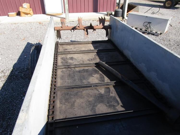 H&S 80 Manure Handling Manure Spreaders Dry for Sale Tractor Zoom