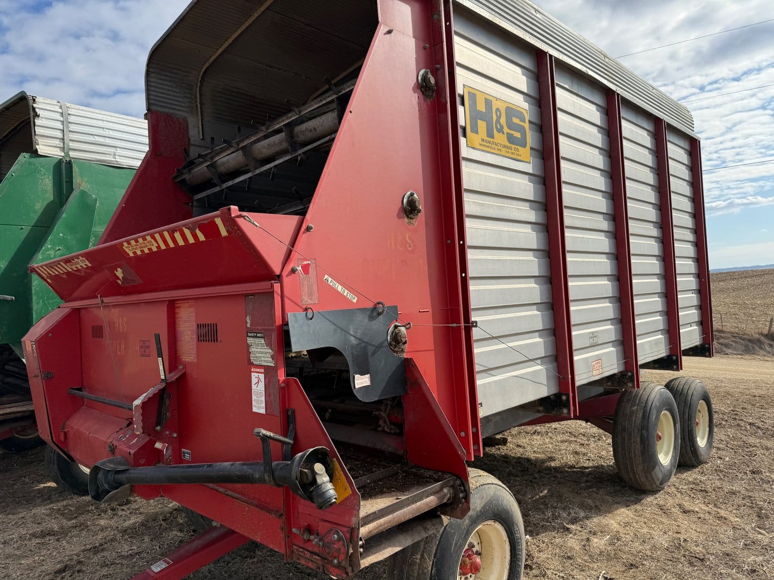 H&S 7+4 Equipment Image0