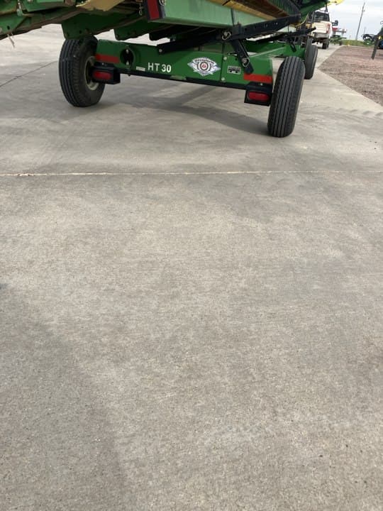 Image of Undetermined Header Trailer equipment image 3