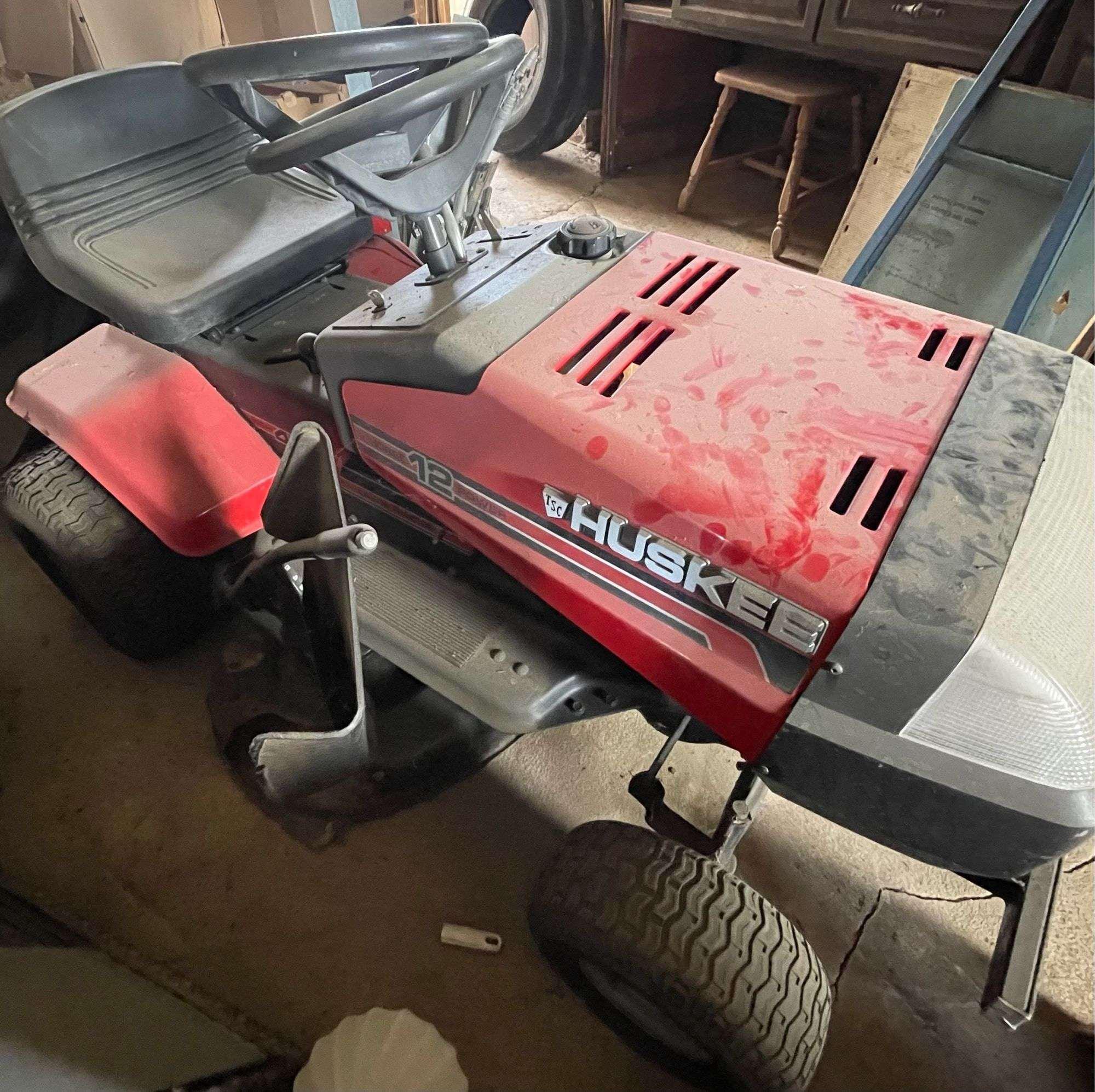 Main image Huskee 12