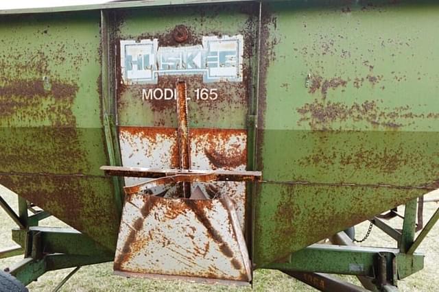 Image of Huskee 165 equipment image 2