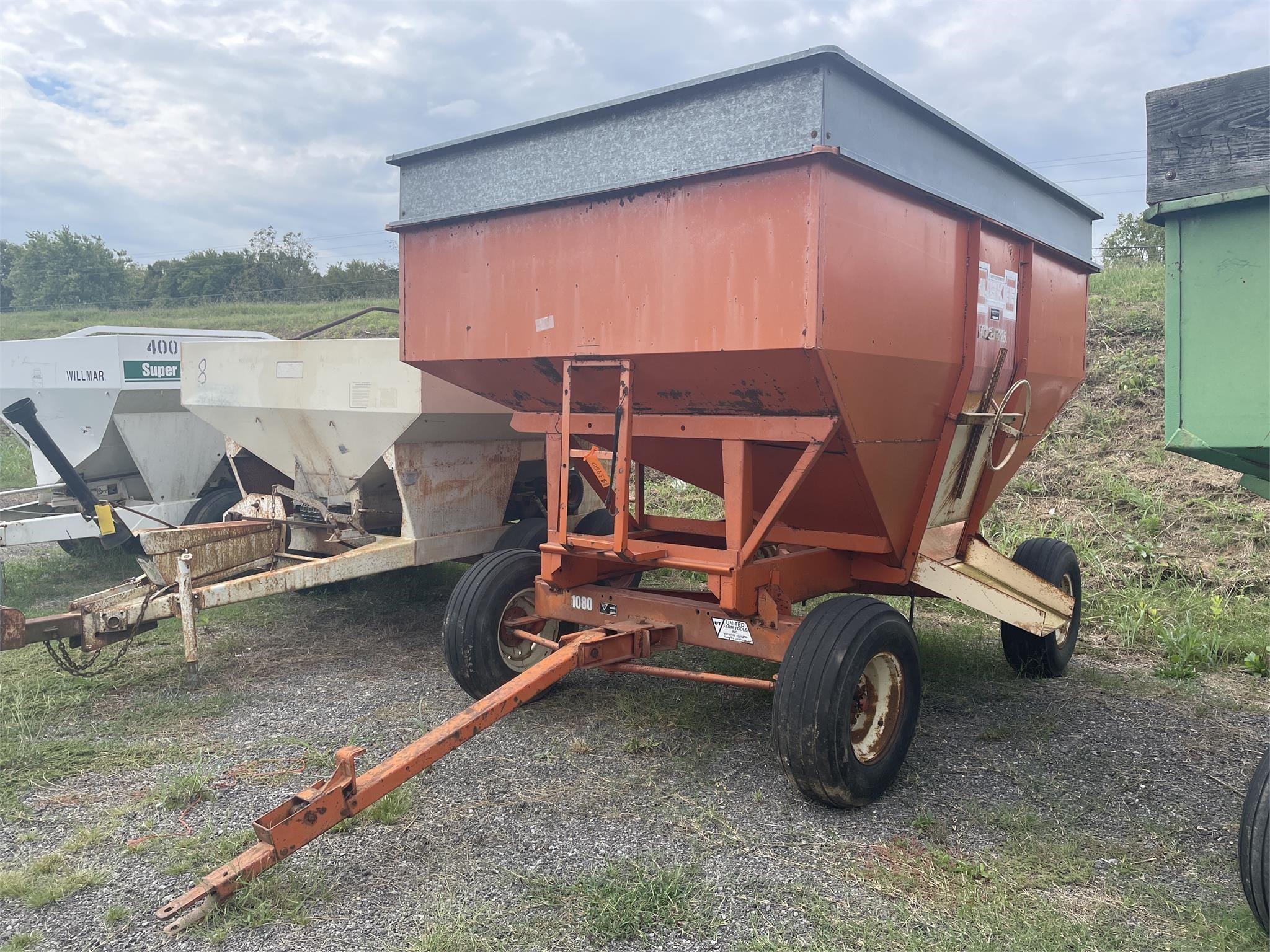 Huskee 225 Equipment Image0