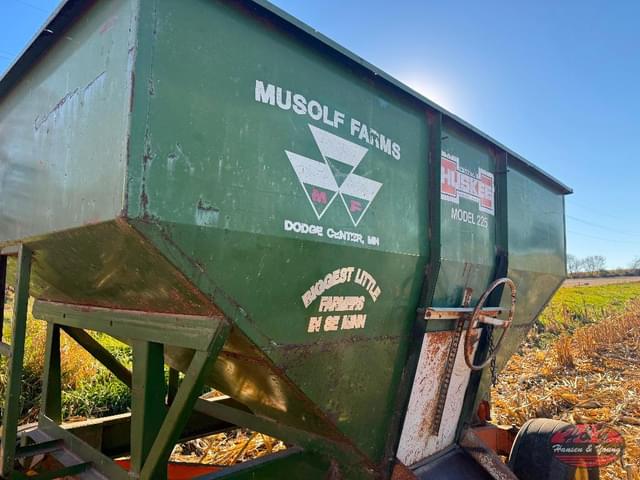 Image of Huskee 225 equipment image 2