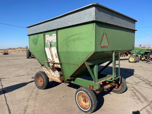 Image of Huskee 225 equipment image 1