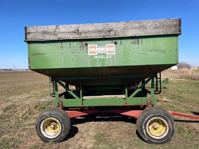 Image of Huskee 225 equipment image 4