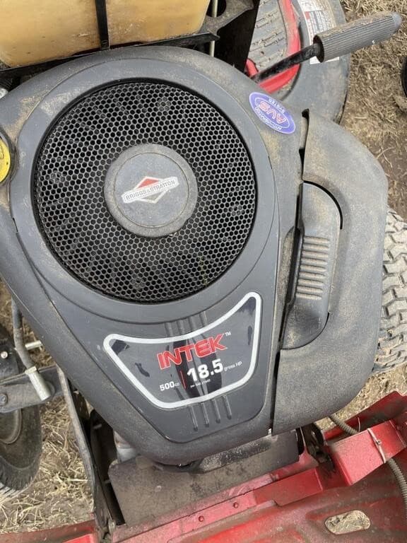 Image of Huskee LT4200 equipment image 3