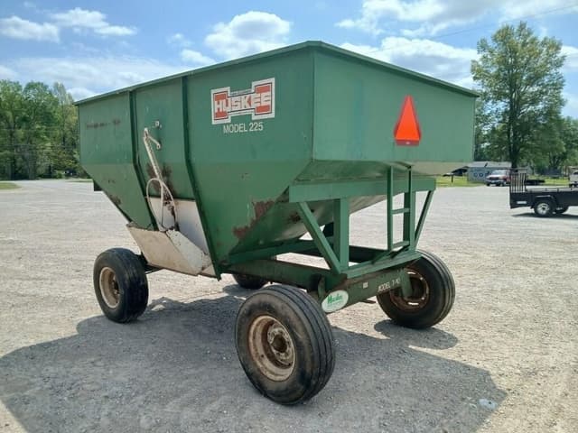 Image of Huskee 225 equipment image 2