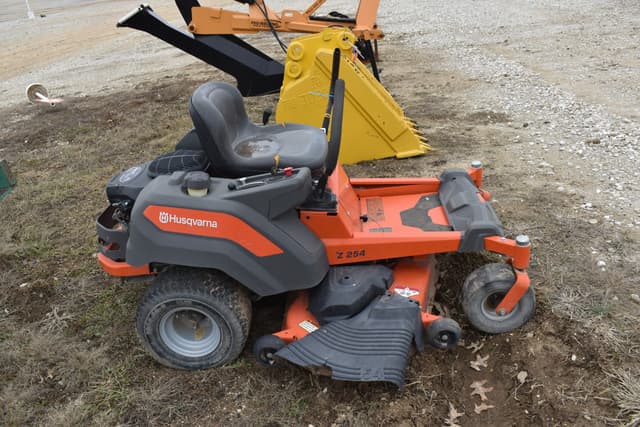 Image of Husqvarna Z254 equipment image 3