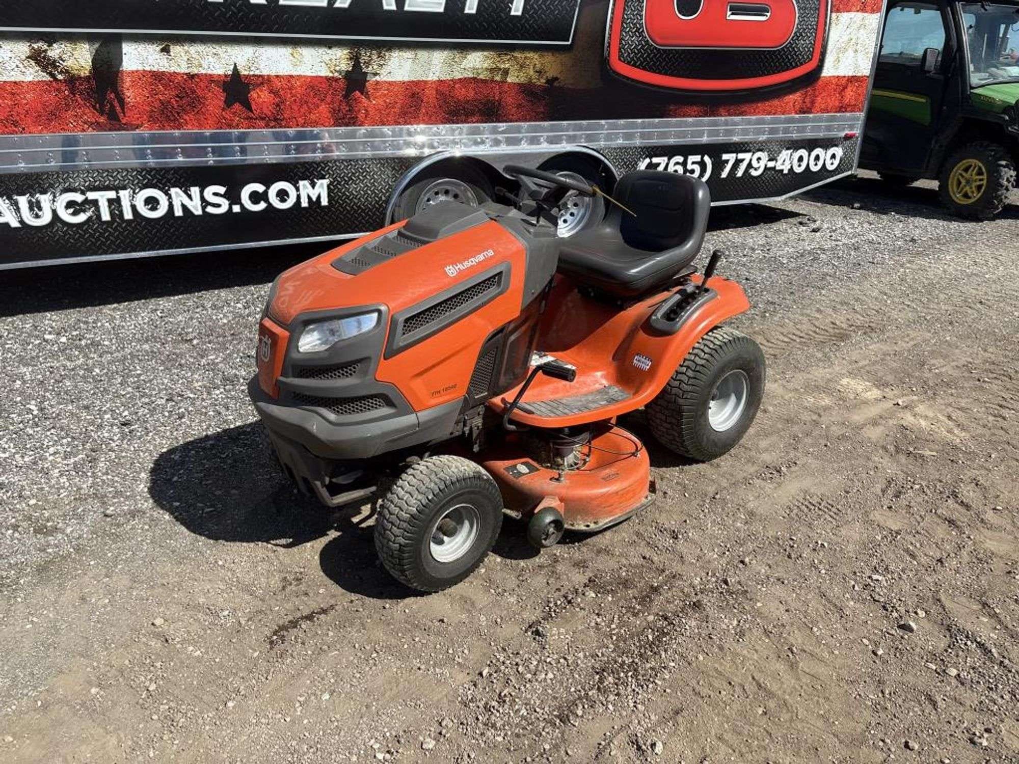 Husqvarna YTH18542 Equipment Image0