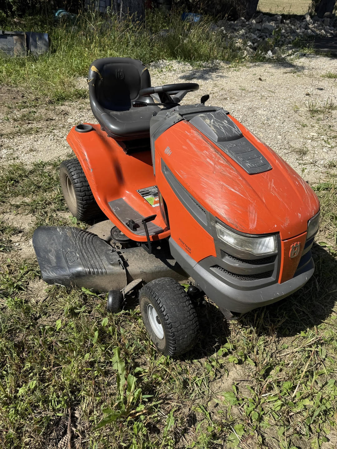 Image of Husqvarna YTH21K46 Image 1