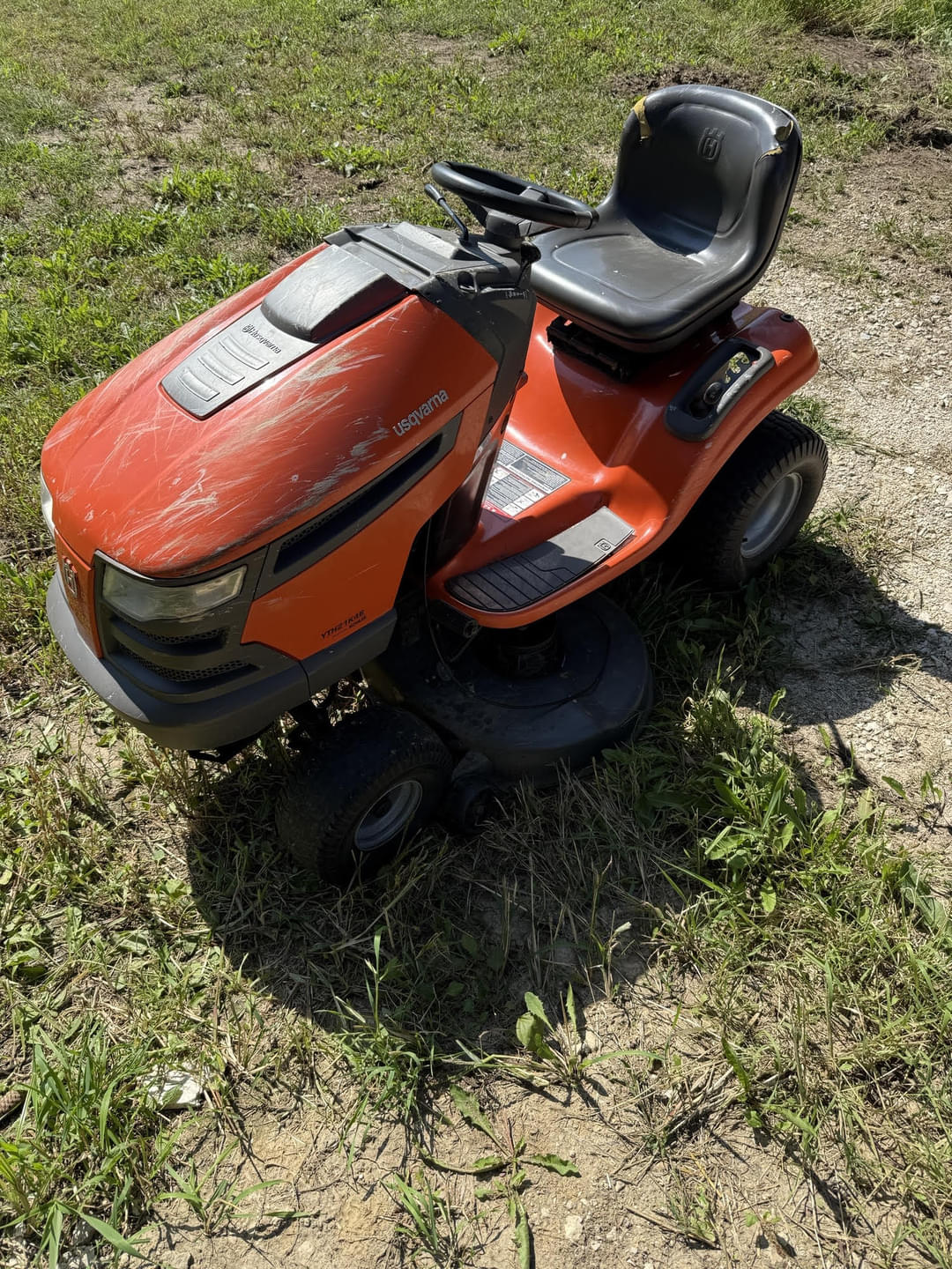 Image of Husqvarna YTH21K46 Image 0