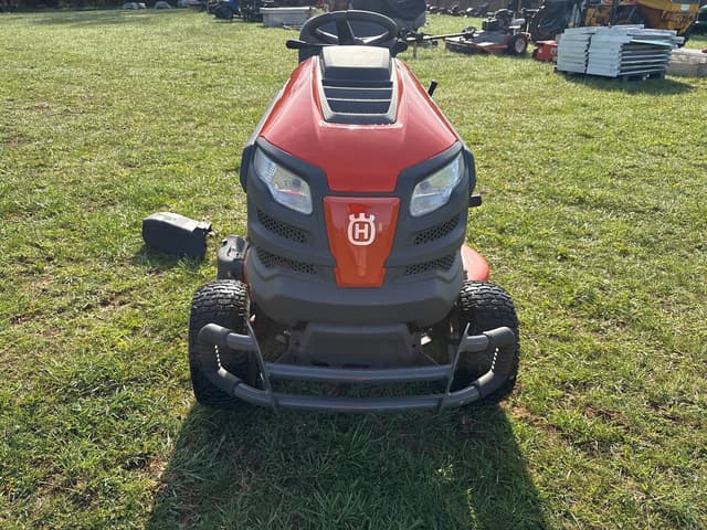 Image of Husqvarna YTH23V42 equipment image 3