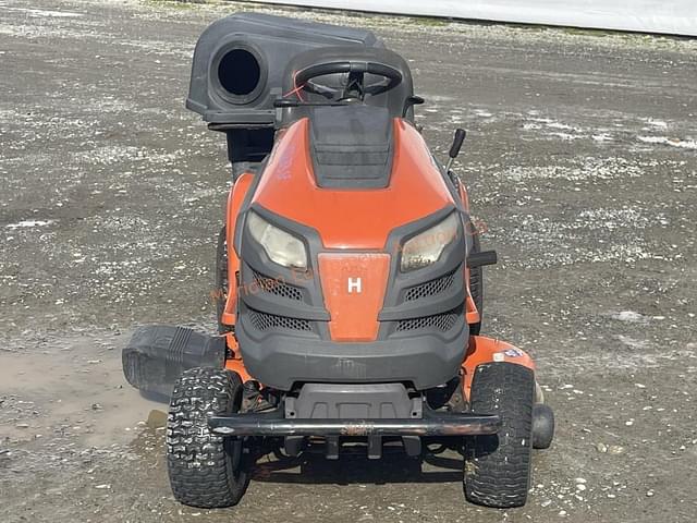 Image of Husqvarna YTH22V42 equipment image 3