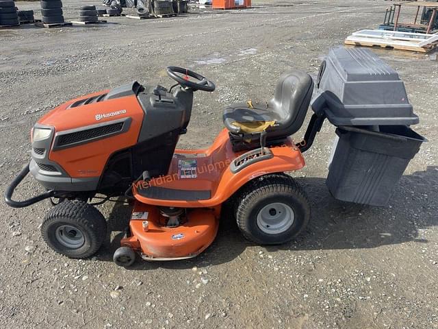 Image of Husqvarna YTH22V42 equipment image 4