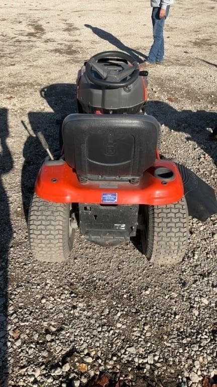 Image of Husqvarna YTH22V46 equipment image 3