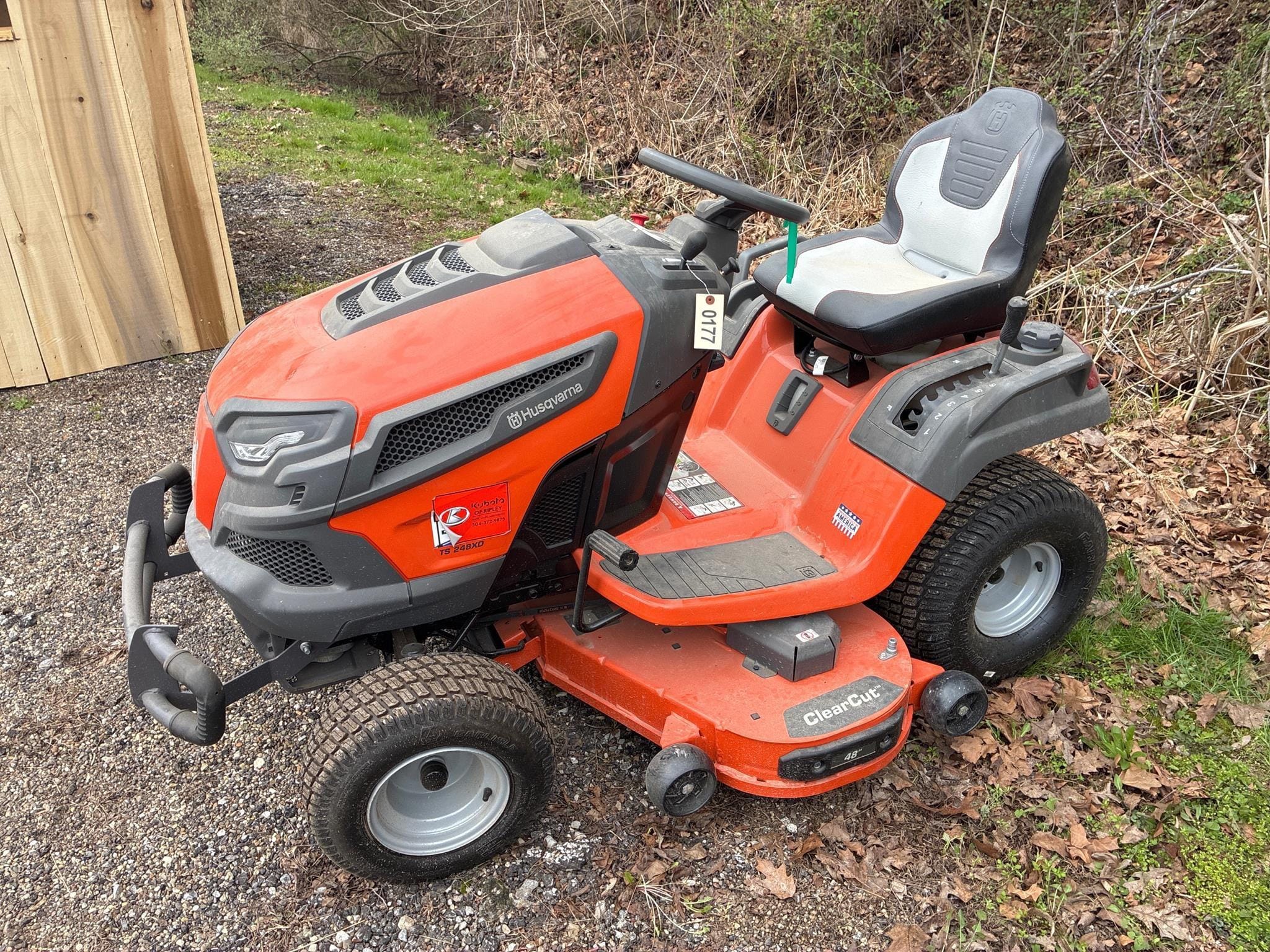 Husqvarna TS248XD Equipment Image0
