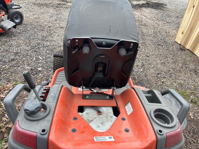 Image of Husqvarna TS248XD equipment image 4