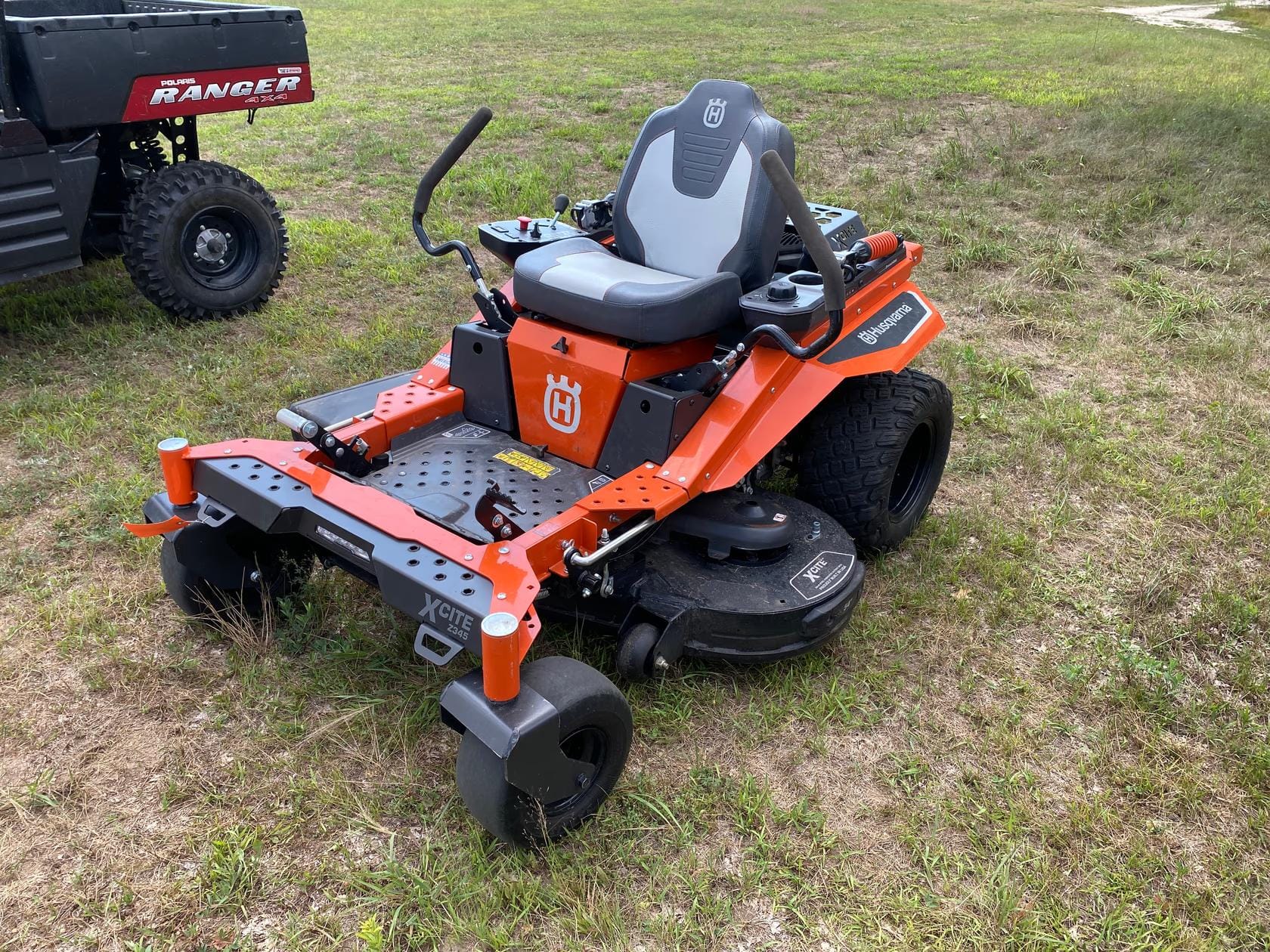 Husqvarna XCITE Z345 Equipment Image0