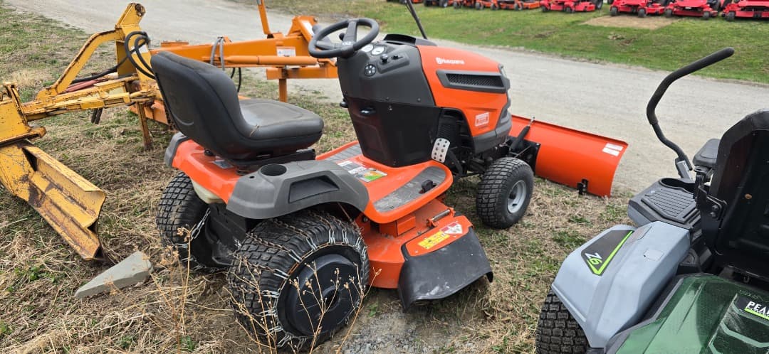 Image of Husqvarna YT42DXLS Image 1