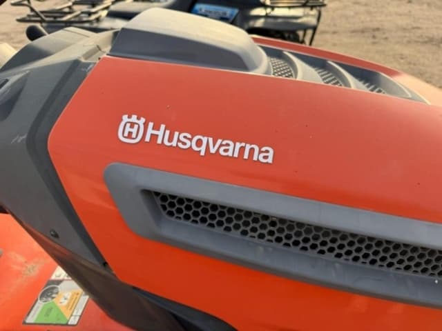 Image of Husqvarna YT42DXLS equipment image 4