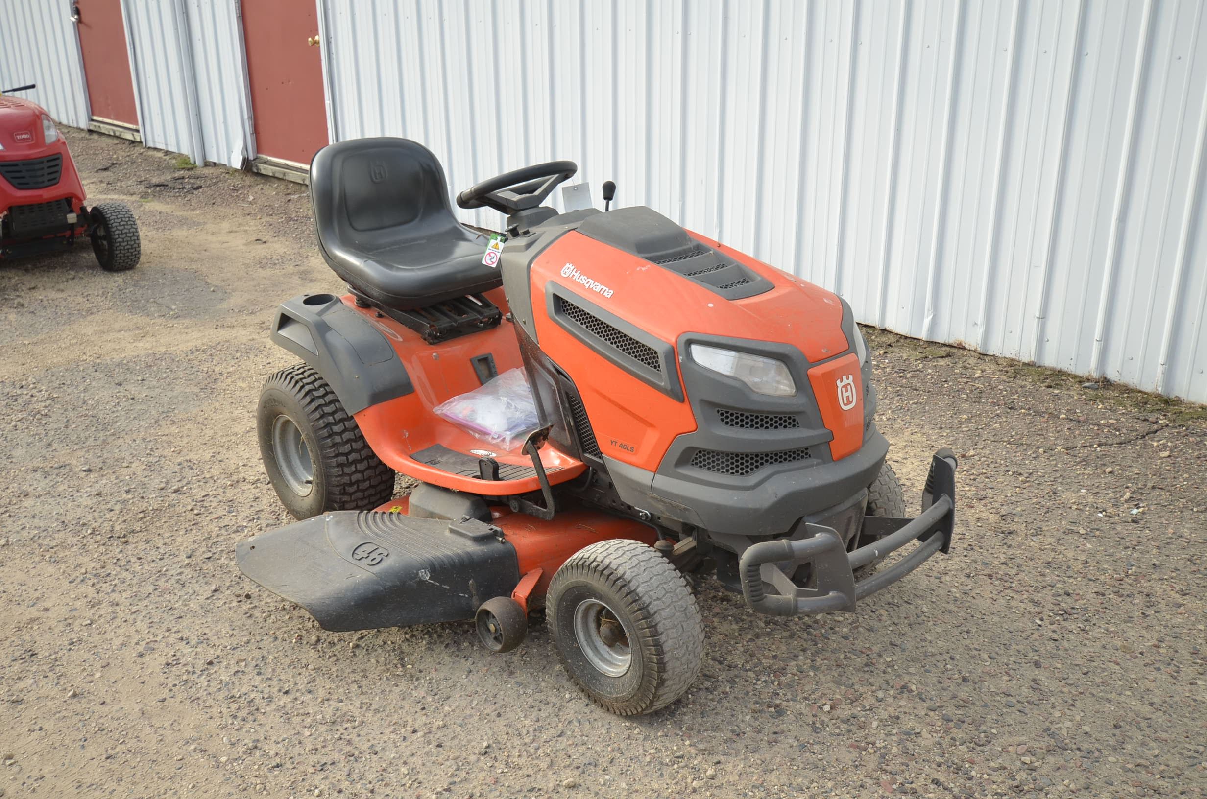 Husqvarna YT46LS Equipment Image0