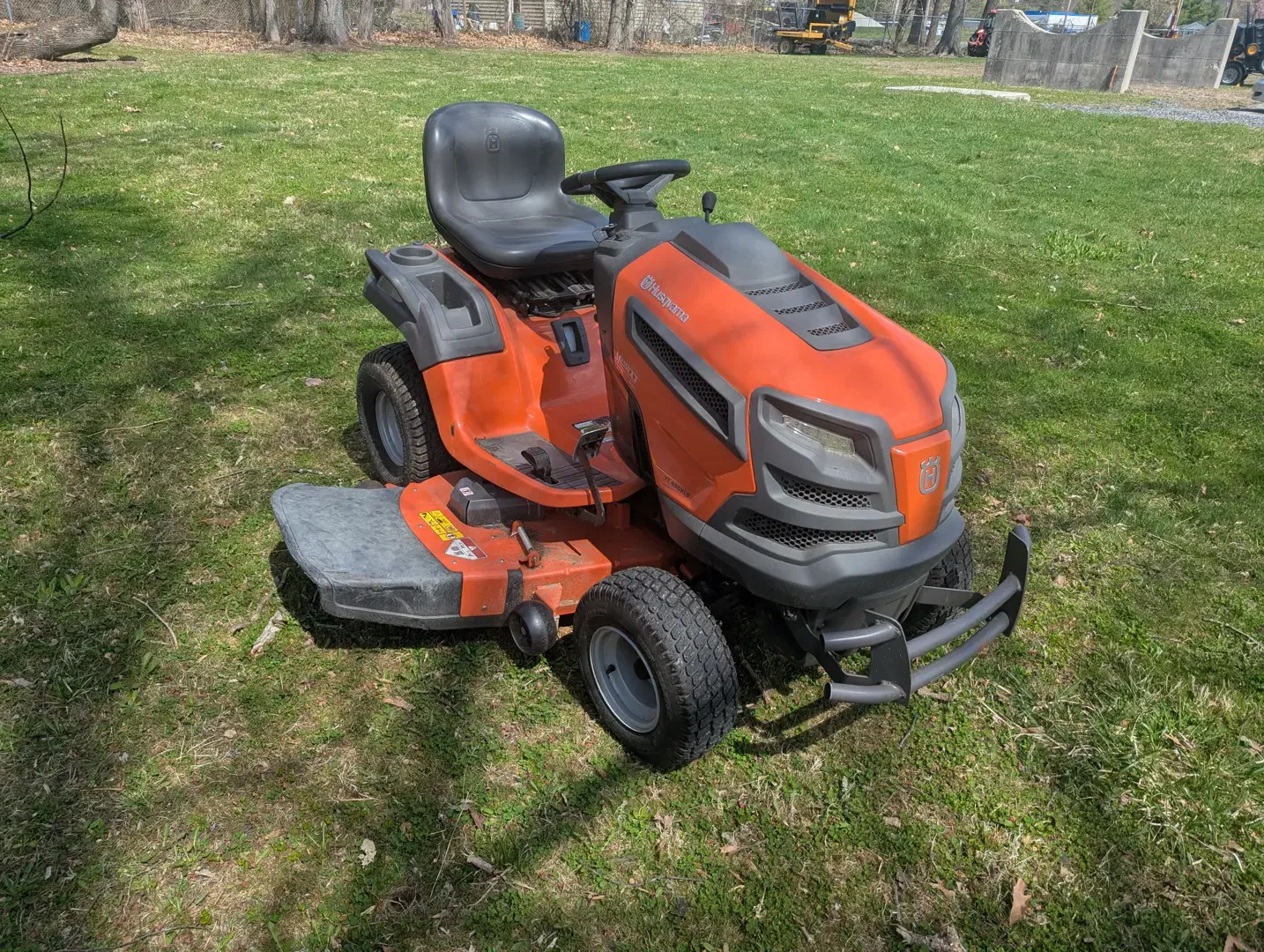 Husqvarna YT48DXLS Equipment Image0