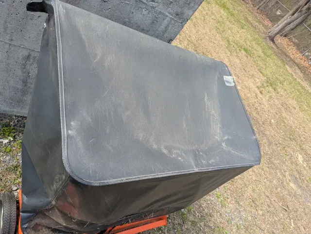 Image of Husqvarna YT48DXLS equipment image 2