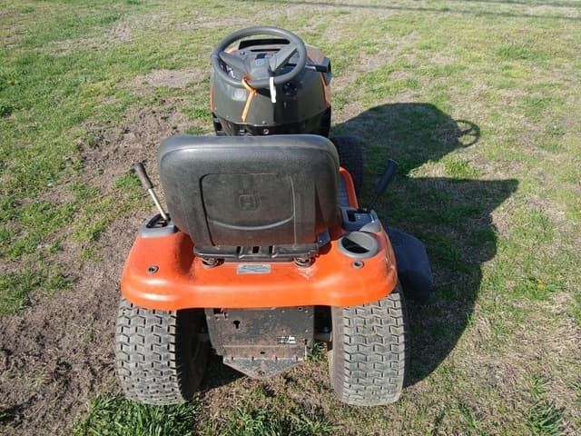 Image of Husqvarna YTH1842 equipment image 3