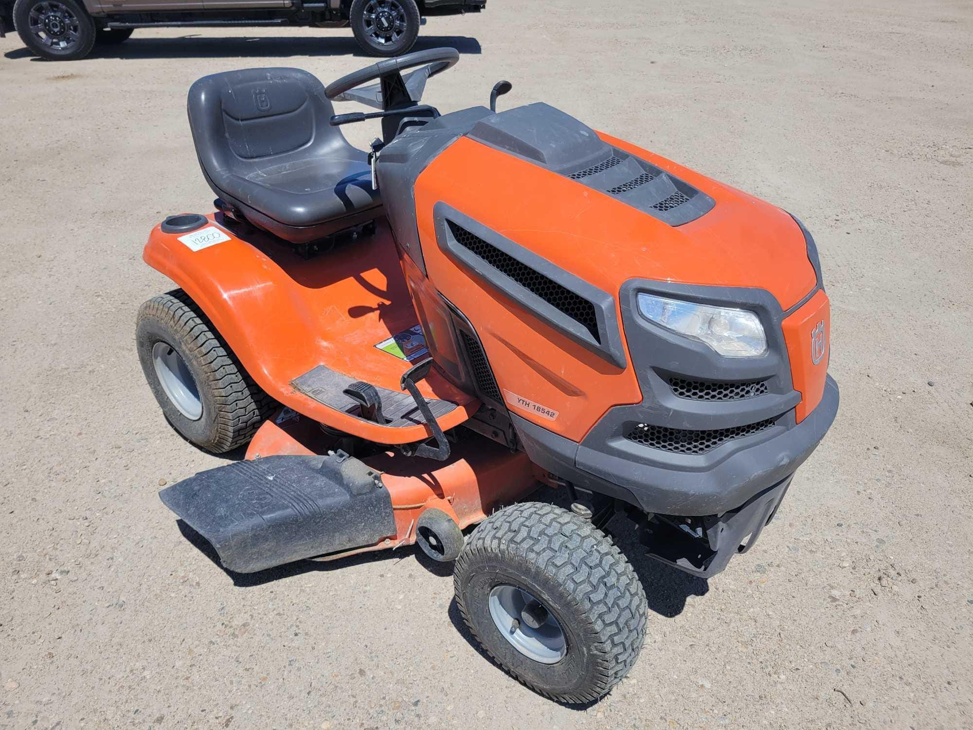 Main image Husqvarna YTH18542