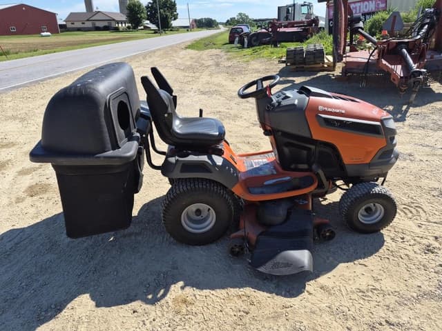 Image of Husqvarna YTH24V48 equipment image 2