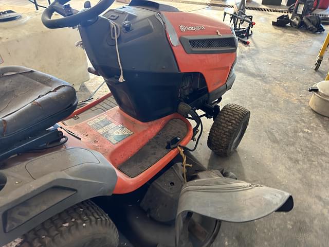 Image of Husqvarna YTH26V54 equipment image 4