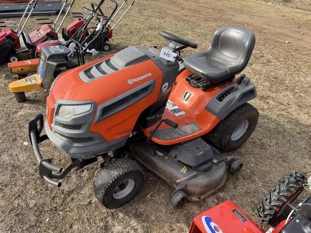 Husqvarna YTH26V54 Equipment Image0
