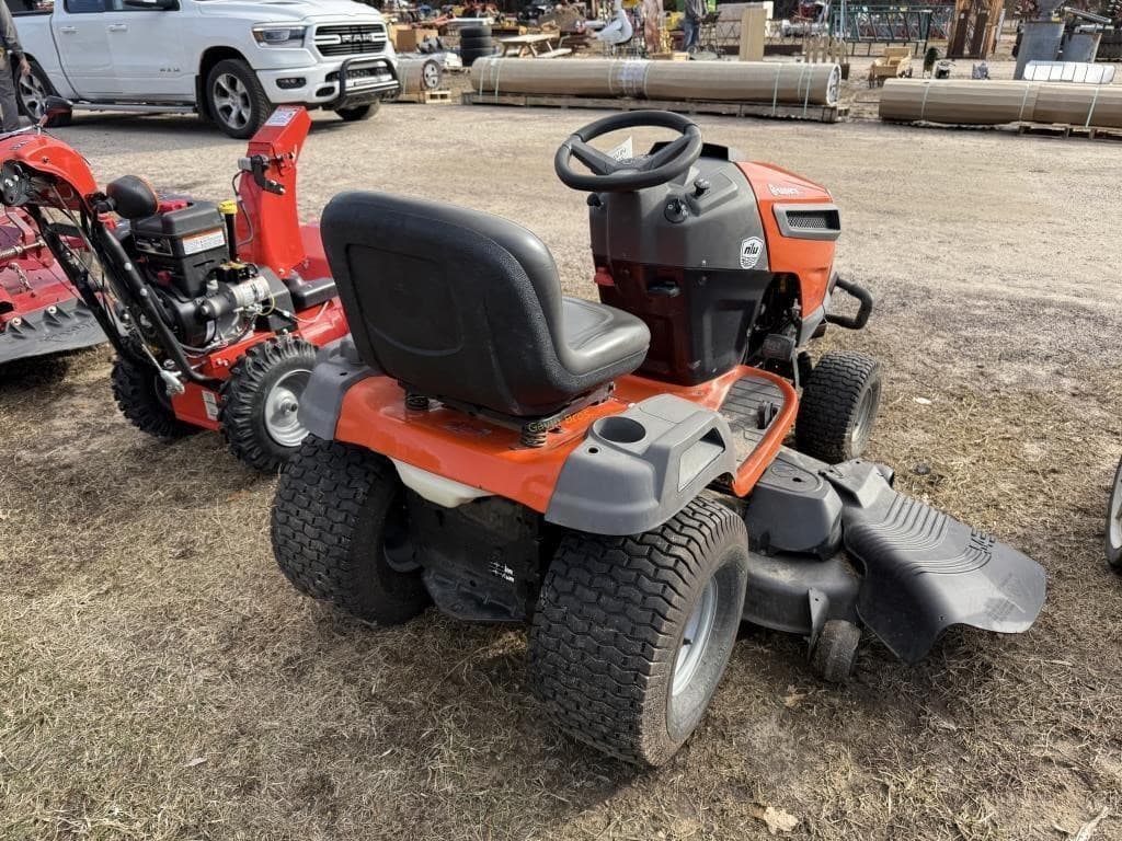 Image of Husqvarna YTH26V54 Image 1