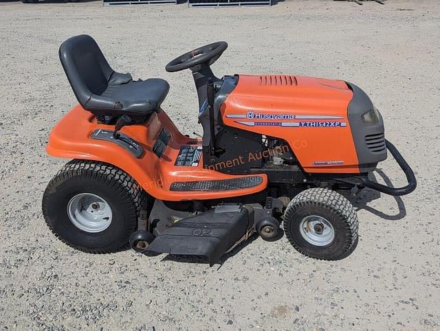 Image of Husqvarna YTH1542XP equipment image 1