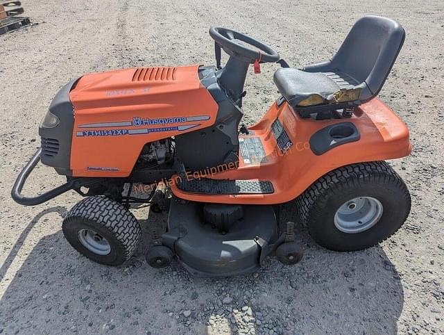 Image of Husqvarna YTH1542XP equipment image 2