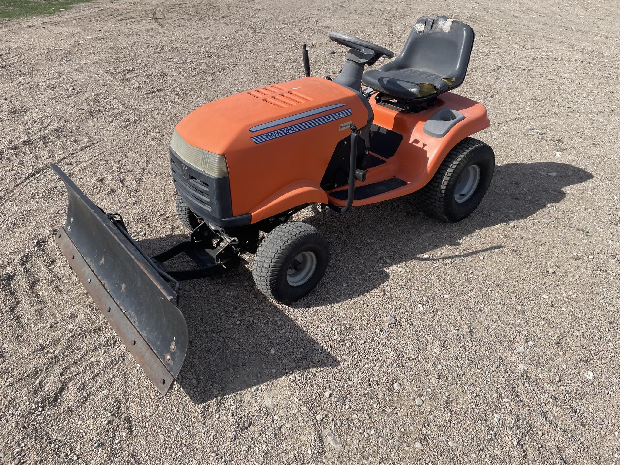 Main image Husqvarna YTH 180