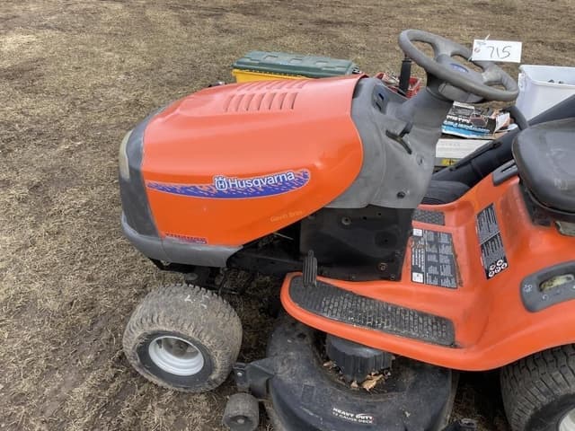 Image of Husqvarna YTH2042 equipment image 1