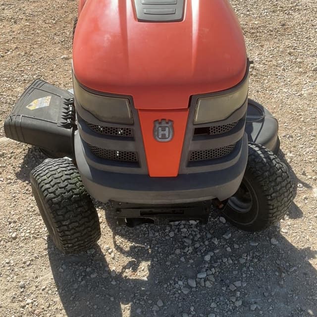Image of Husqvarna YTH20K46 equipment image 3