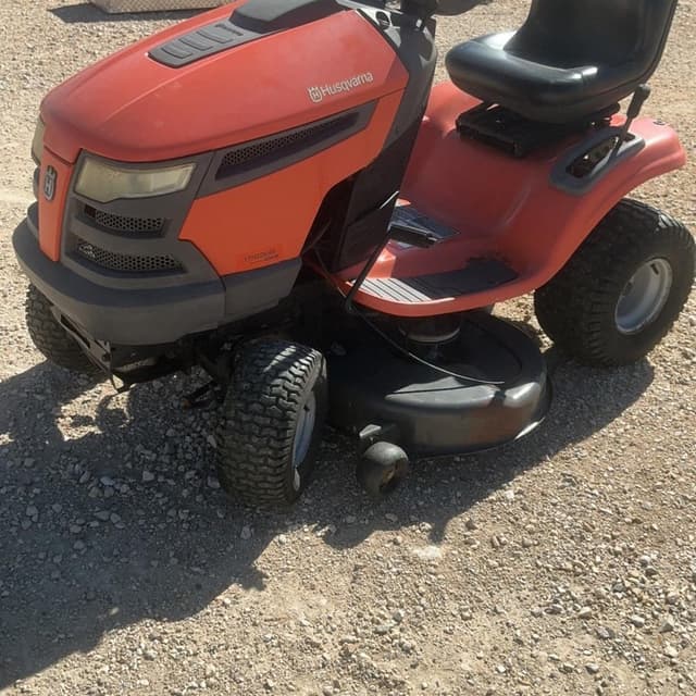 Image of Husqvarna YTH20K46 equipment image 4