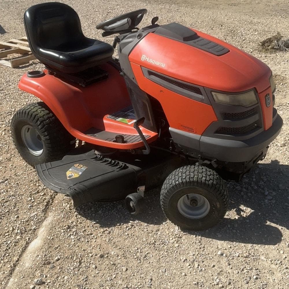 Image of Husqvarna YTH20K46 Primary image