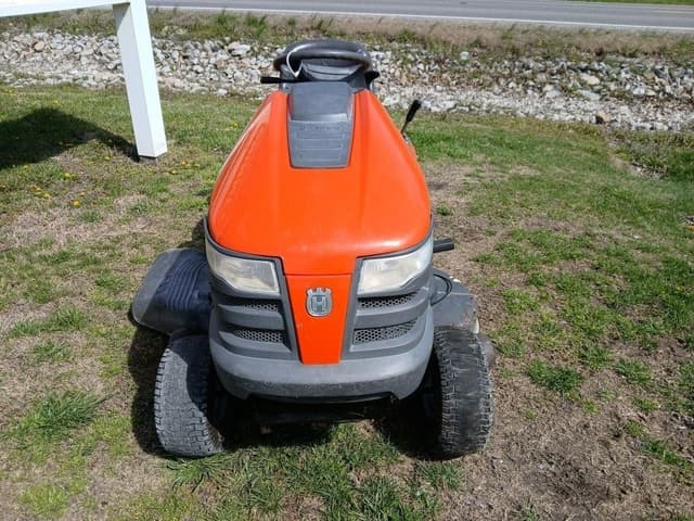 Image of Husqvarna YTH2246 equipment image 1