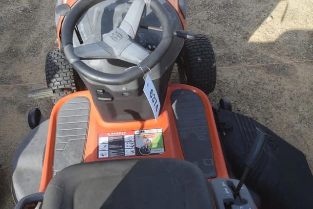 Image of Husqvarna YTH2246 equipment image 3