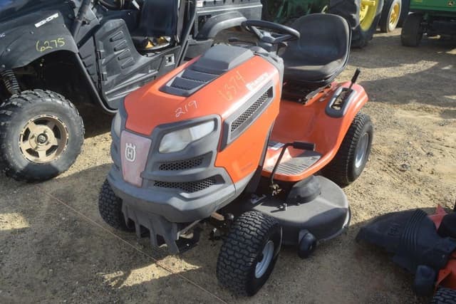 Image of Husqvarna YTH2246 equipment image 1