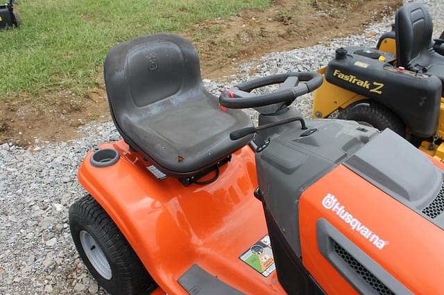 Image of Husqvarna YTH22V46 equipment image 2