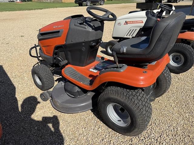 Image of Husqvarna YTH22V46 equipment image 3