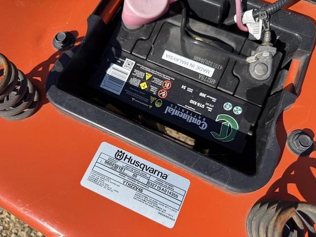 Image of Husqvarna YTH22V46 equipment image 4