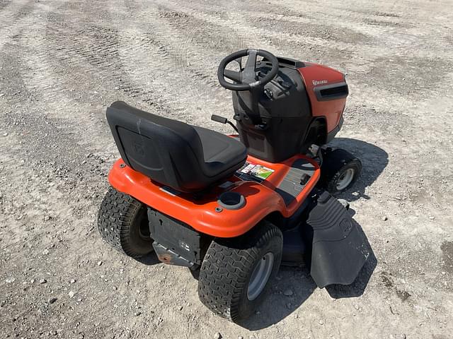 Image of Husqvarna YTH22V46 equipment image 4